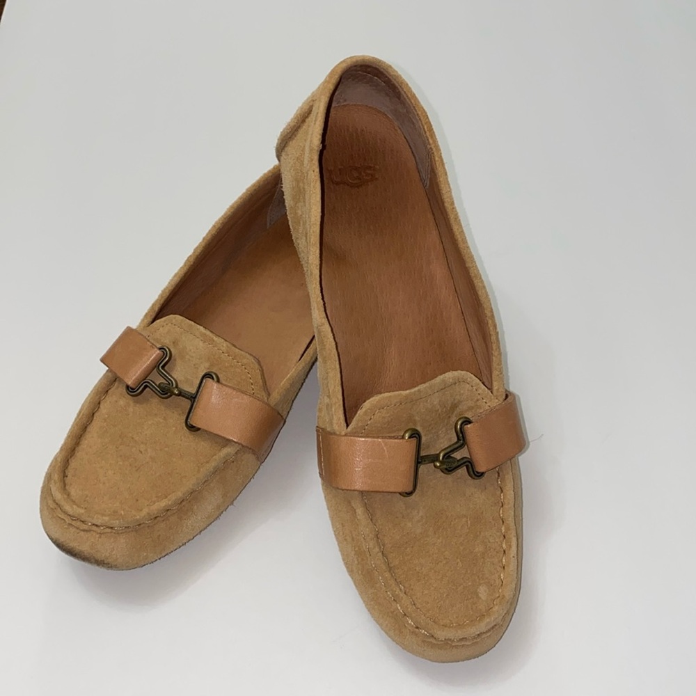 Ugg moccasin slip-on shoes.USA Sz 7